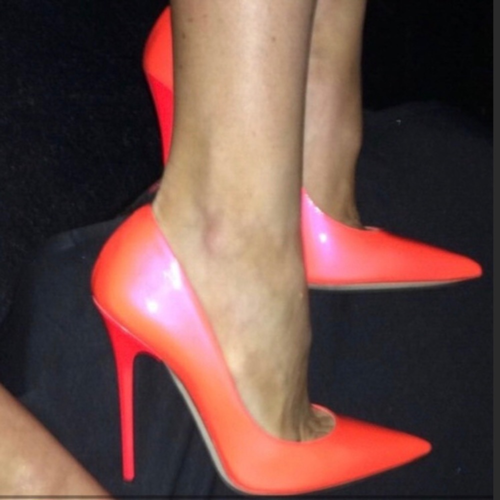 ❌SOLD❌🎉HP🎉JIMMY CHOO NEON ORANGE FLAME PUMPS
